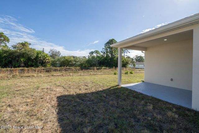 2357 Hagoplan Avenue SW, Palm Bay, FL 32908