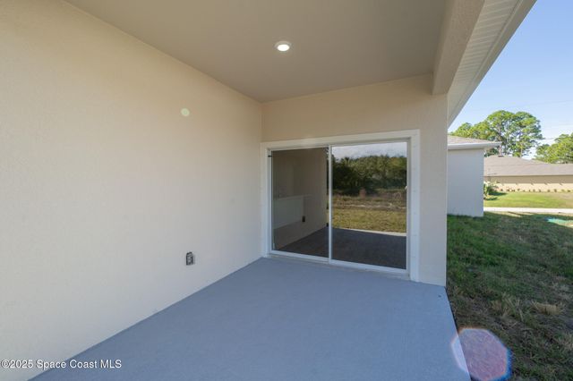 2357 Hagoplan Avenue SW, Palm Bay, FL 32908