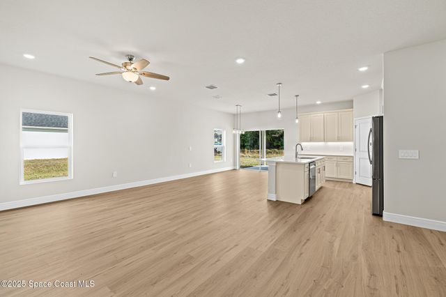 2357 Hagoplan Avenue SW, Palm Bay, FL 32908