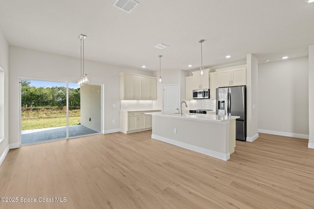 2357 Hagoplan Avenue SW, Palm Bay, FL 32908