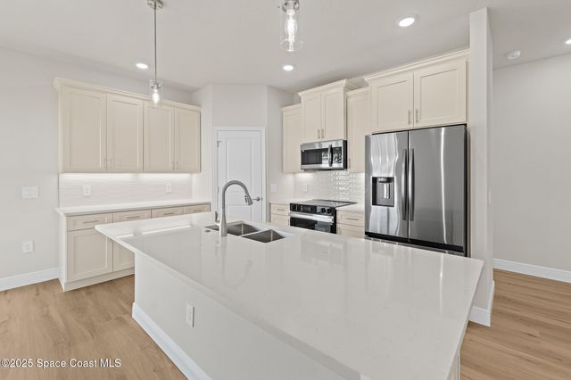 2357 Hagoplan Avenue SW, Palm Bay, FL 32908