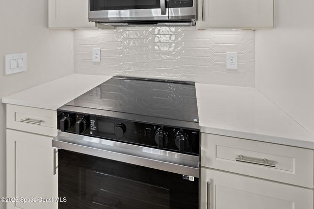 2357 Hagoplan Avenue SW, Palm Bay, FL 32908