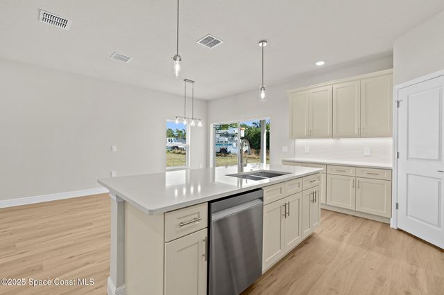 2357 Hagoplan Avenue SW, Palm Bay, FL 32908