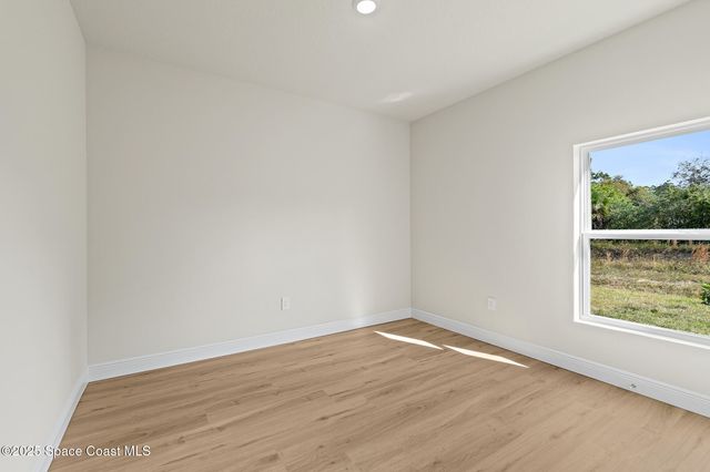 2357 Hagoplan Avenue SW, Palm Bay, FL 32908