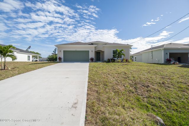 2357 Hagoplan Avenue SW, Palm Bay, FL 32908