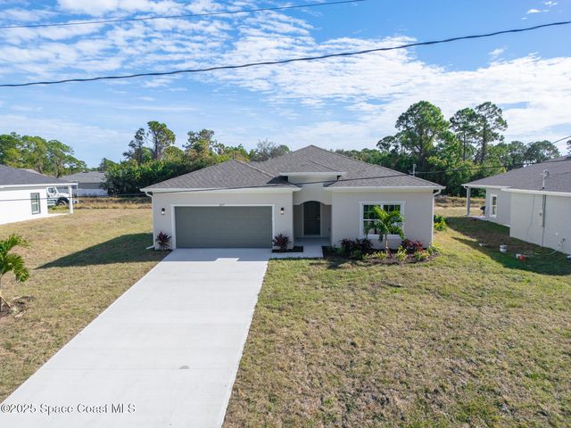 2357 Hagoplan Avenue SW, Palm Bay, FL 32908