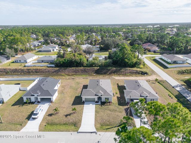 2357 Hagoplan Avenue SW, Palm Bay, FL 32908