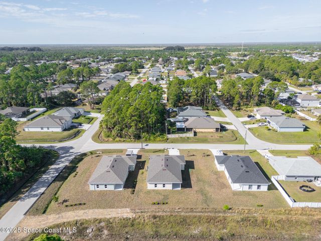 2357 Hagoplan Avenue SW, Palm Bay, FL 32908
