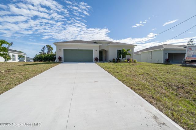 2357 Hagoplan Avenue SW, Palm Bay, FL 32908