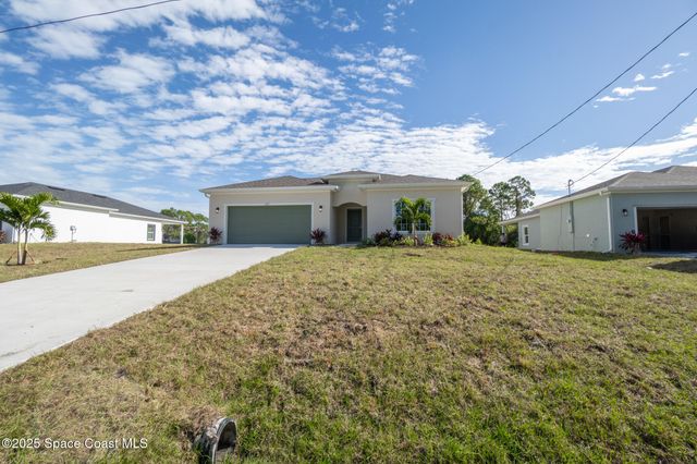 2357 Hagoplan Avenue SW, Palm Bay, FL 32908