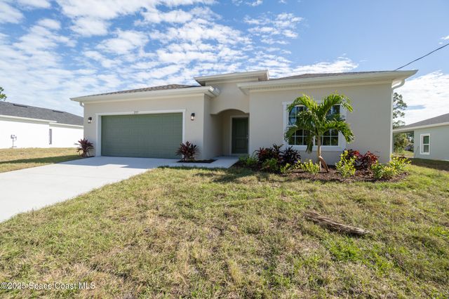 2357 Hagoplan Avenue SW, Palm Bay, FL 32908
