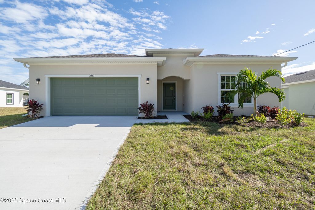 2357 Hagoplan Avenue SW, Palm Bay, FL 32908