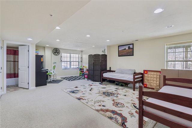 8049 Hinsdale Lane, South Fayette, PA 15057