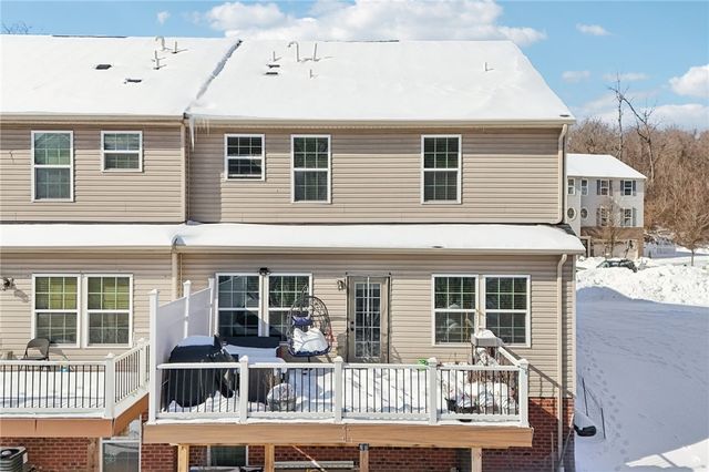 8049 Hinsdale Lane, South Fayette, PA 15057