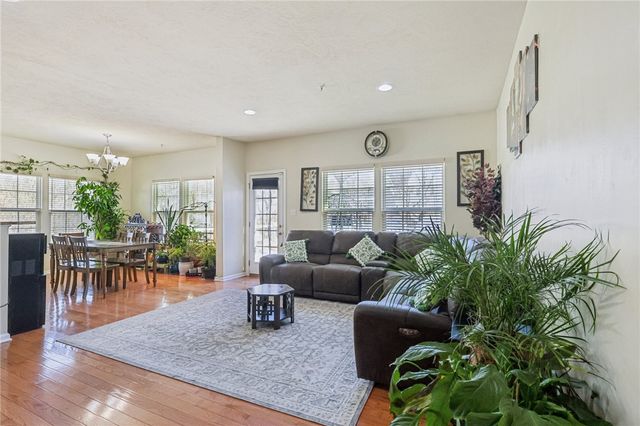 8049 Hinsdale Lane, South Fayette, PA 15057