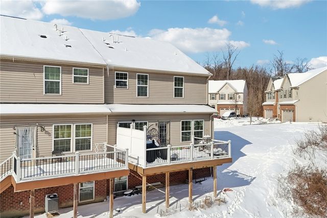 8049 Hinsdale Lane, South Fayette, PA 15057