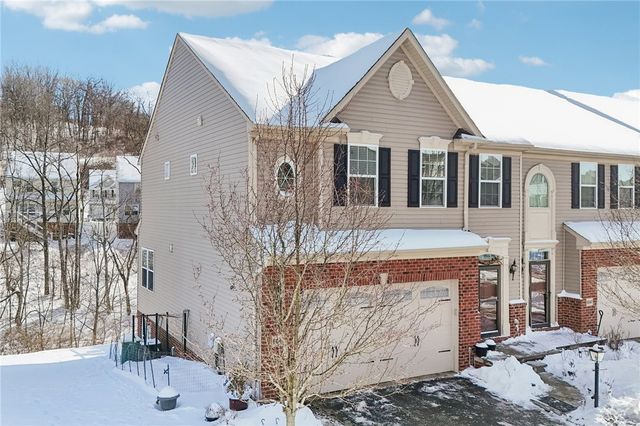 8049 Hinsdale Lane, South Fayette, PA 15057