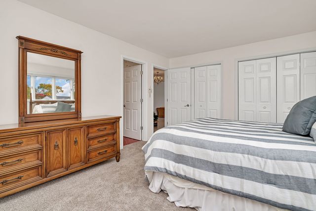 704 Lois Place, Joliet, IL 60435