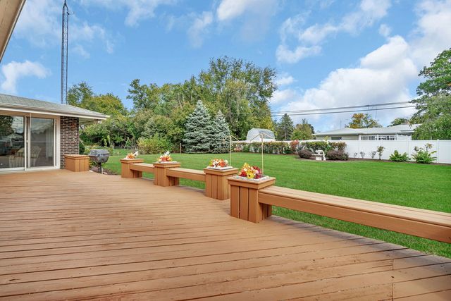 704 Lois Place, Joliet, IL 60435