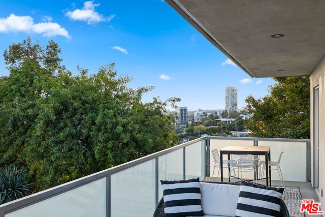 8737 St Ives Drive, Los Angeles, CA 90069