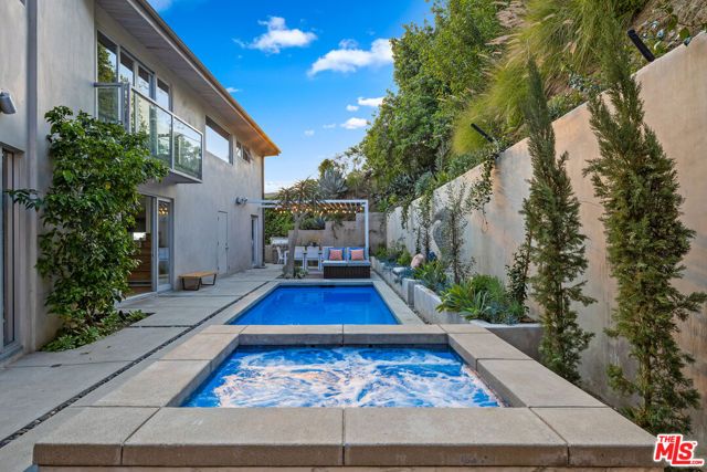 8737 St Ives Drive, Los Angeles, CA 90069
