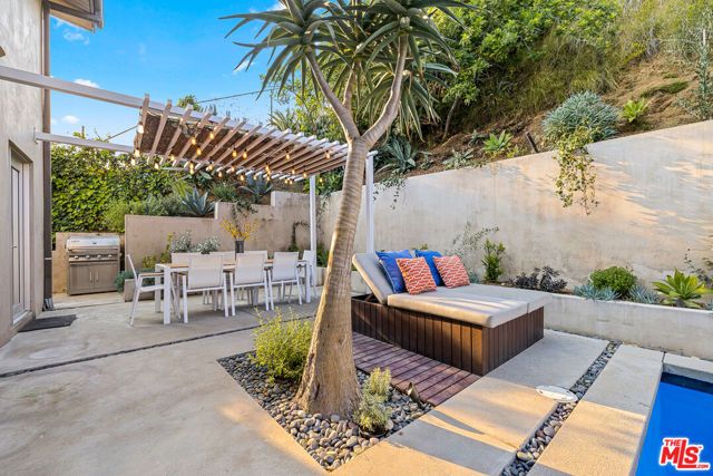 8737 St Ives Drive, Los Angeles, CA 90069