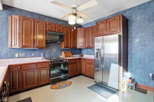 227 W Mechanic Street, Shelbyville, IN 46176