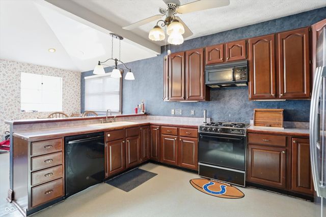 227 W Mechanic Street, Shelbyville, IN 46176