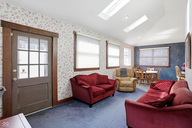 227 W Mechanic Street, Shelbyville, IN 46176