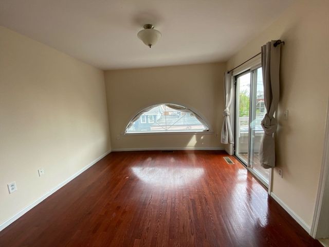 22 Chestnut St 22, Cambridge, MA 02139