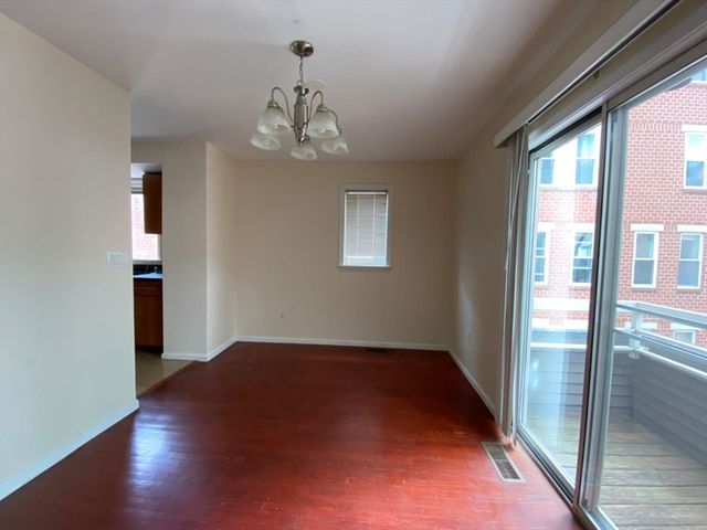 22 Chestnut St 22, Cambridge, MA 02139
