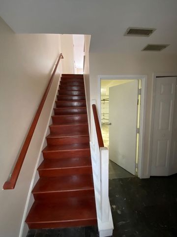 22 Chestnut St 22, Cambridge, MA 02139