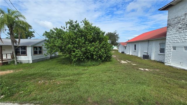 904 S Delaney Avenue, Avon Park, FL 33825