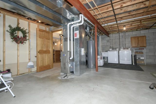 2147 Inverness DRIVE, Waukesha, WI 53186