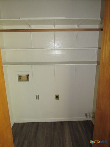 2406-B Shoemaker, Killeen, TX 76543