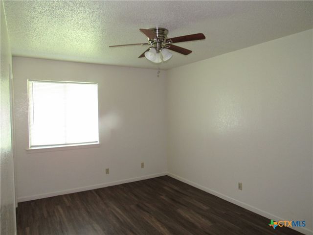 2406-B Shoemaker, Killeen, TX 76543