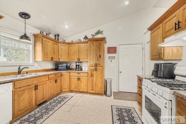 3443 E County Line Road, Idaho Falls, ID 83401