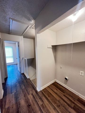 2219 Aspen Drive, Dallas, TX 75227