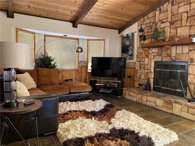 43133 Moonridge Rd, Big Bear, CA 92315