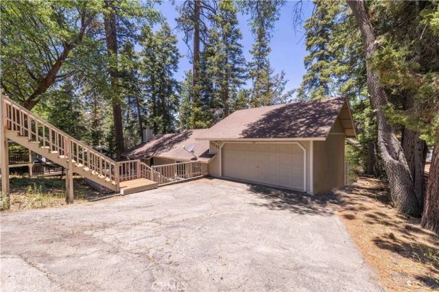 43133 Moonridge Rd, Big Bear, CA 92315