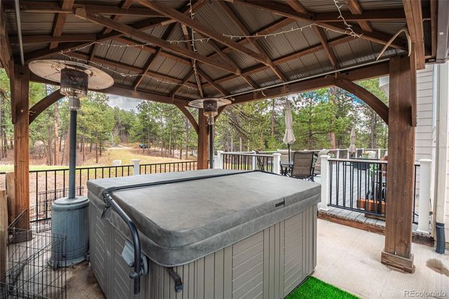 1000 Cochetopa Drive, Larkspur, CO 80118