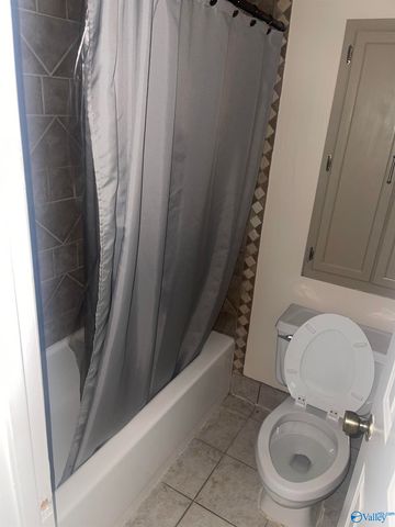 3016 Live Oak NA, Huntsville, AL 35802