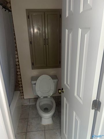 3016 Live Oak NA, Huntsville, AL 35802