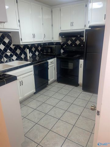 3016 Live Oak NA, Huntsville, AL 35802