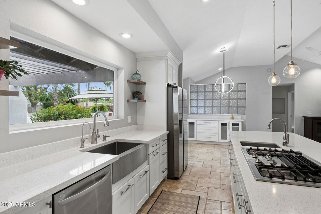 Image 16 of property listing at 14436 N CORAL GABLES Drive, Phoenix, AZ 85023