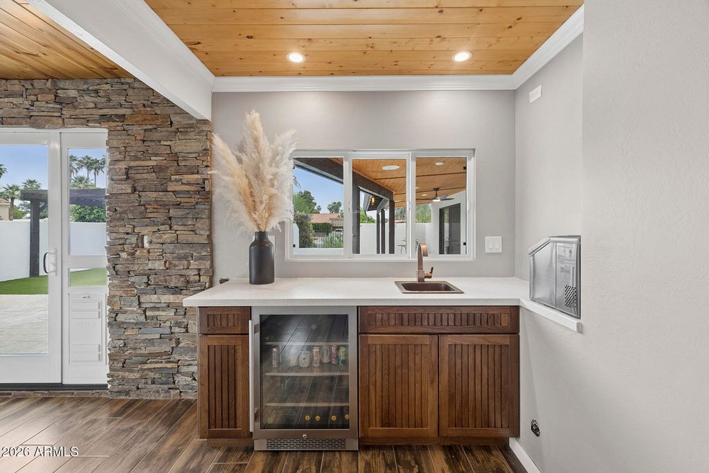 Image 29 of property listing at 14436 N CORAL GABLES Drive, Phoenix, AZ 85023