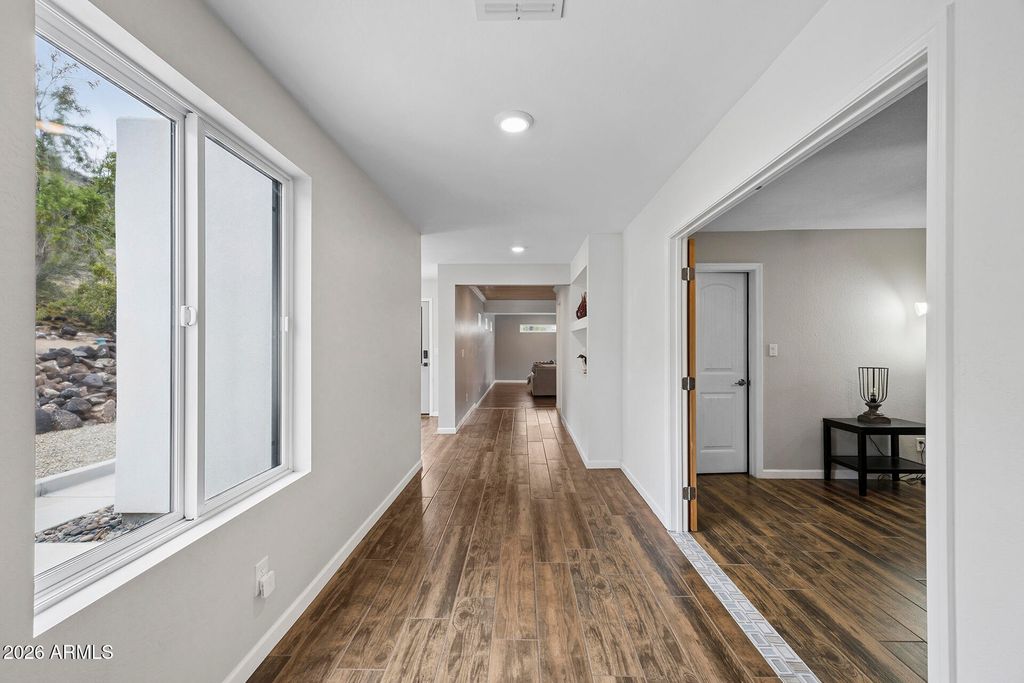 Image 32 of property listing at 14436 N CORAL GABLES Drive, Phoenix, AZ 85023