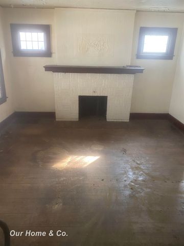 671 Lakewood Street, Detroit, MI 48215