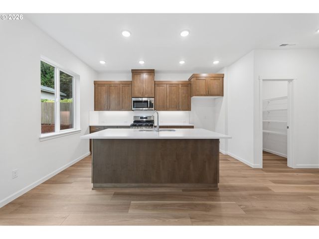 32730 Sw Huser Ln, Scappoose, OR 97056