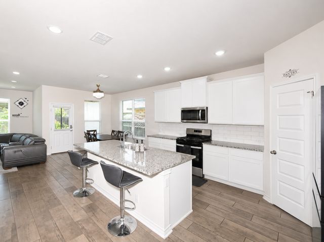 9430 Single Footing, San Antonio, TX 78254